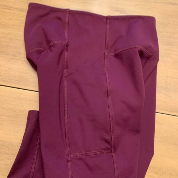 Girlfriend Collective Compressive Pocket Legging in Plum, cranberry size small - Picture 8 of 14